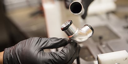 Lue lisää materiaalien liittämiseen vaikuttavista tekijöistä [Artikkeli]
