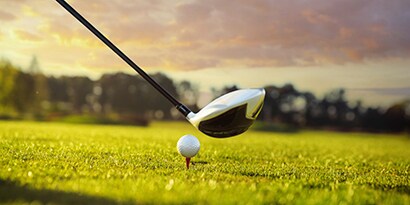 Komposiitista valmistettu golfmaila, joka on liimattu teollisuuskäyttöön tarkoitetulla muoviliimalla
