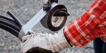 Kaapelien niputtaminen ja kiinnittäminen

