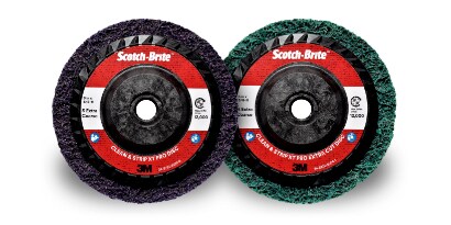 Kaksi Scotch-Brite XT -puhdistuslaikkaa